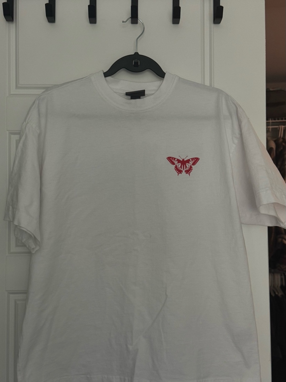 H&M White Short Sleeve Tee with Red Butterfly Chest Graphic